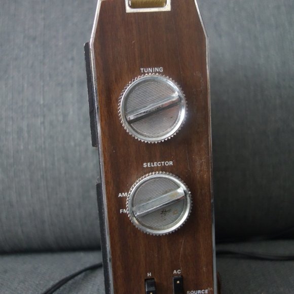 Vintage Juliette Model FPR-1278 Solid State AM/FM AC/DC Portable Radio Hong Kong - Picture 8 of 16